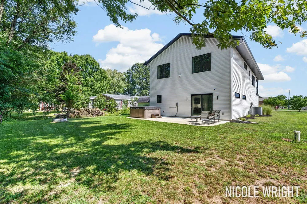 11828 Lakeridge Drive Wayland, MI 49348