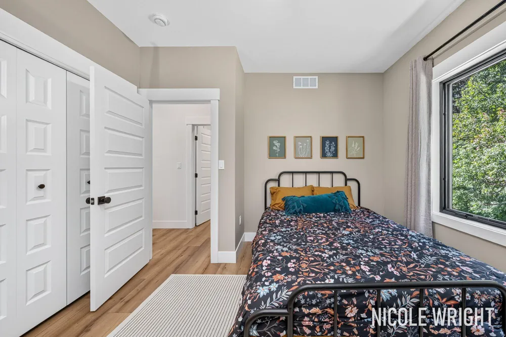 11828 Lakeridge Drive Wayland, MI 49348
