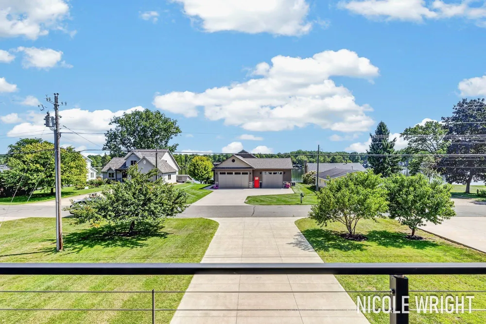 11828 Lakeridge Drive Wayland, MI 49348