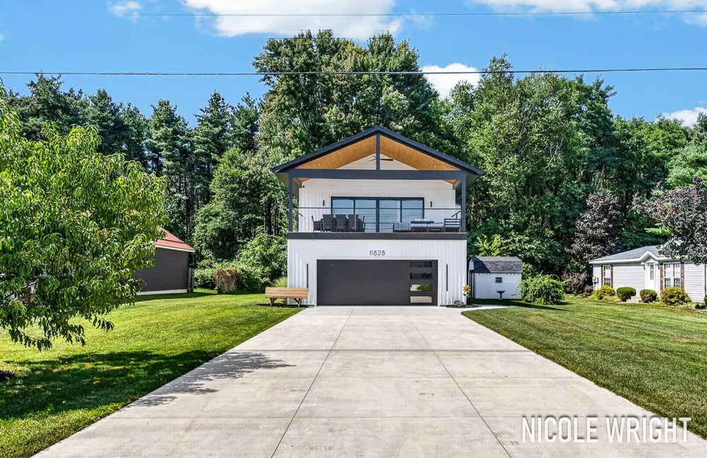 11828 Lakeridge Drive Wayland, MI 49348