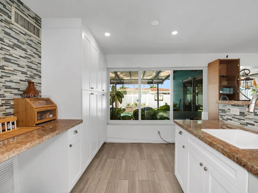 2049 Windward Dr Lauderdale By The Sea, FL 33062
