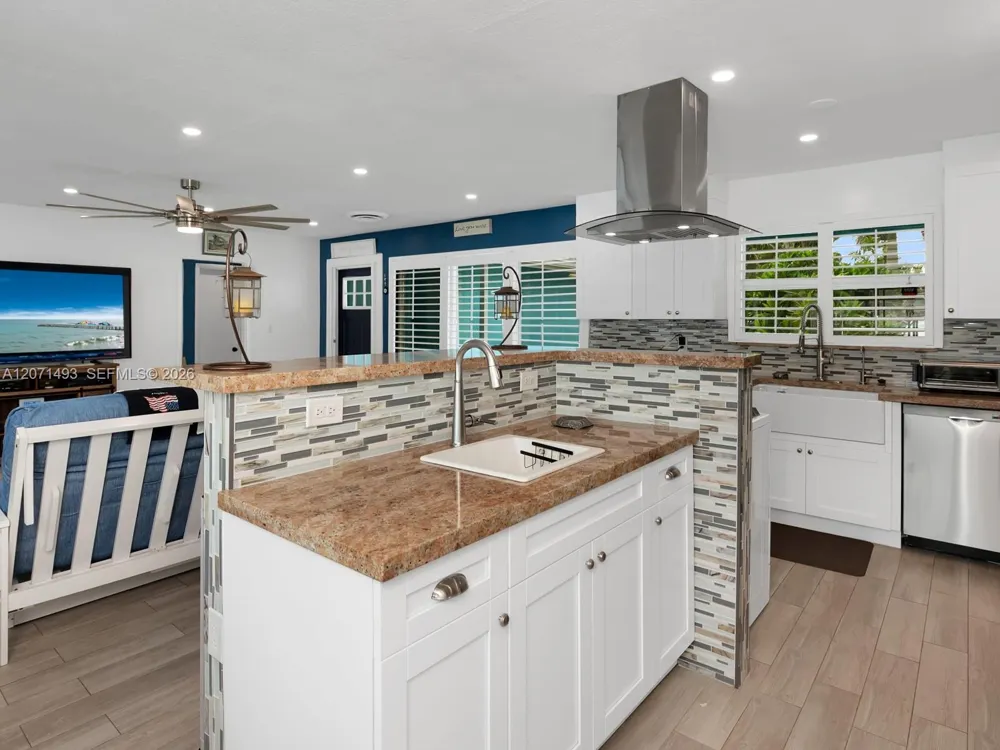 2049 Windward Dr Lauderdale By The Sea, FL 33062