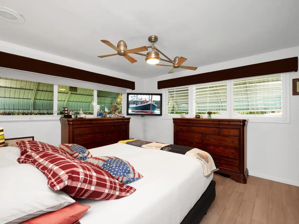 2049 Windward Dr Lauderdale By The Sea, FL 33062
