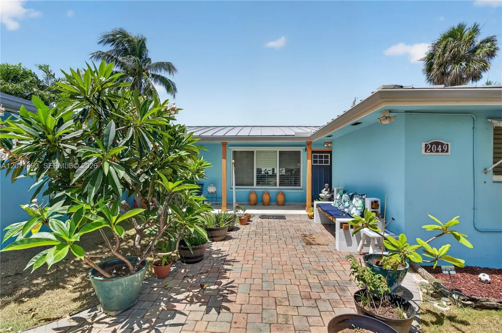 2049 Windward Dr Lauderdale By The Sea, FL 33062