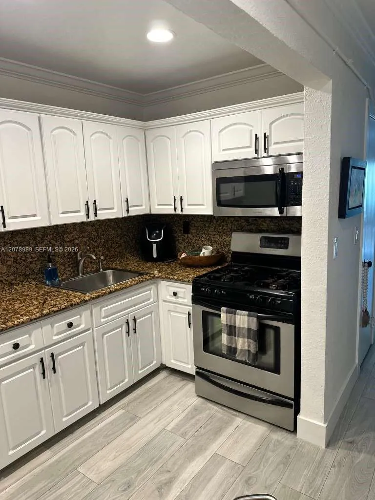 8600 SW 67th Ave #944 Pinecrest, FL 33156