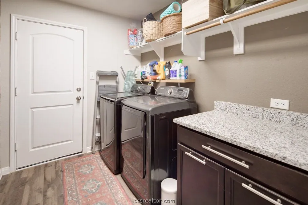 2030 Dumfries Drive Bryan, TX 77807