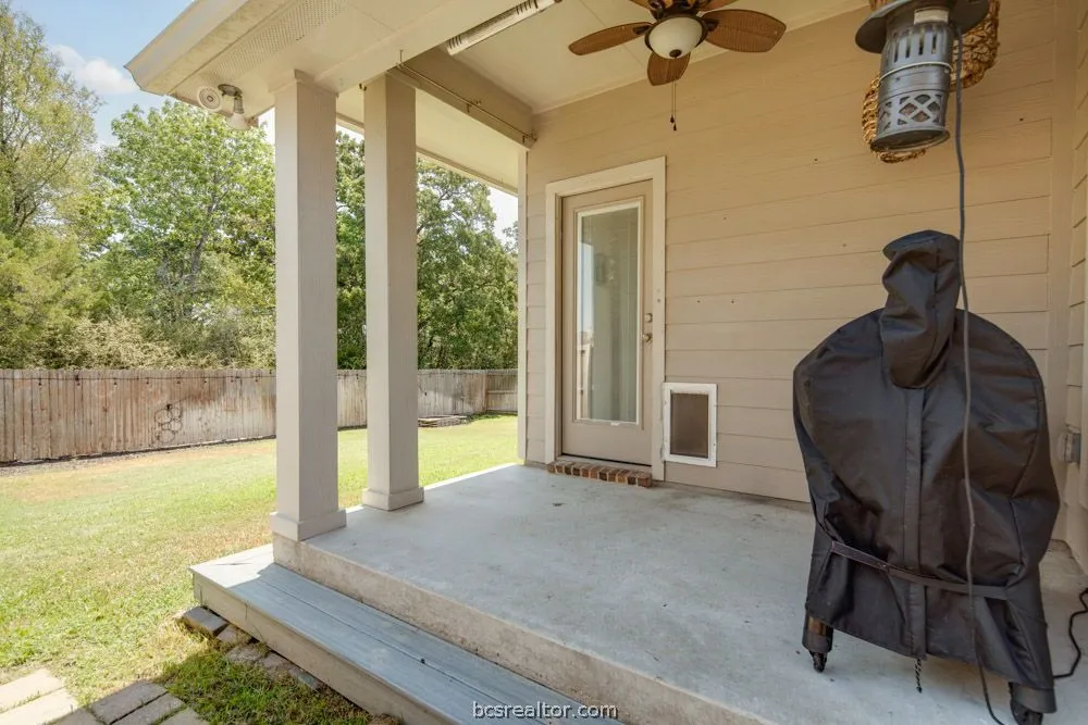 2030 Dumfries Drive Bryan, TX 77807