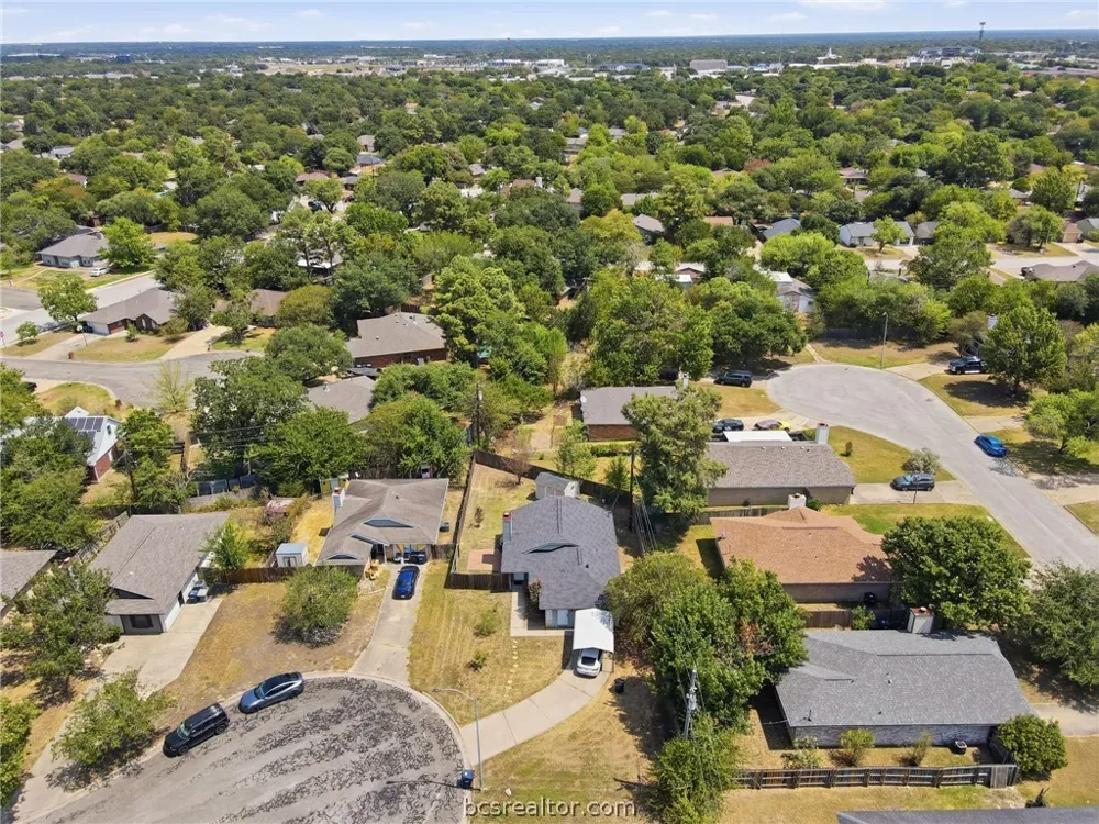 3113 Larkspur Circle College Station, TX 77845
