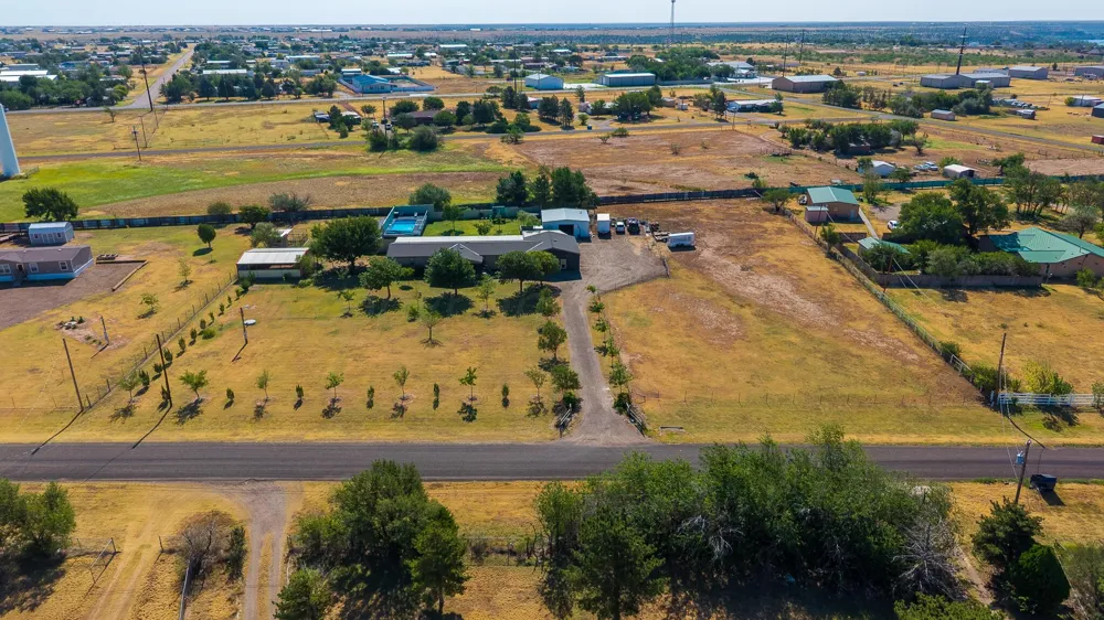 12221 Flying W Trail Amarillo, TX 79118