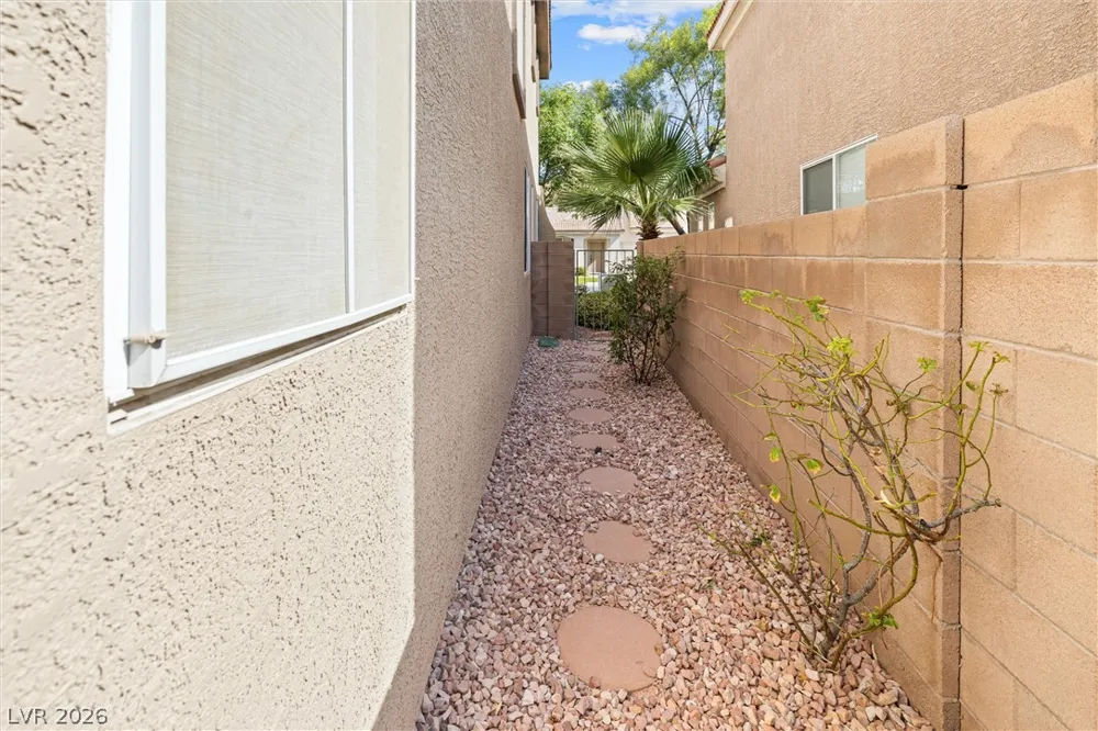10929 Esta Ponia Court Las Vegas, NV 89144