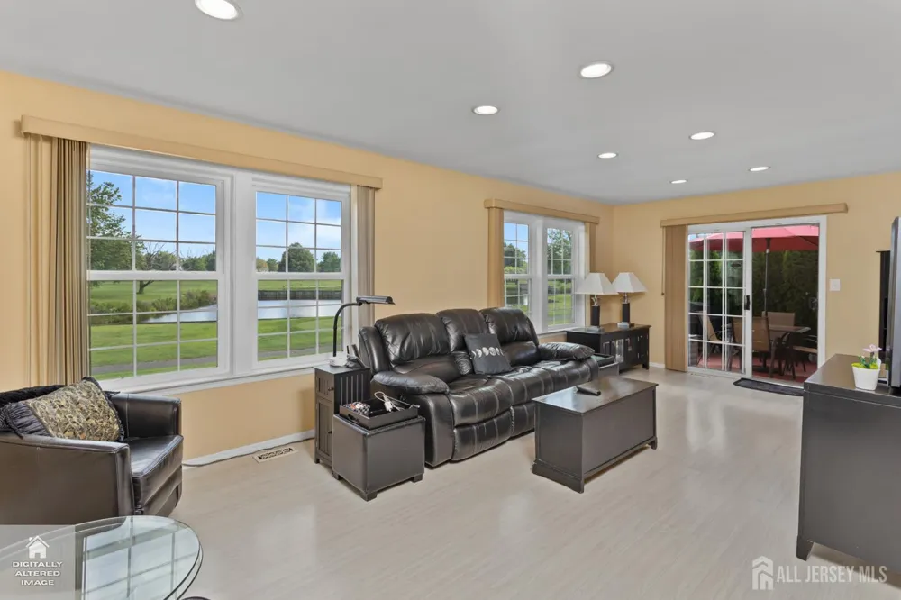 14 Thomas Paine Drive Monroe, NJ 08831