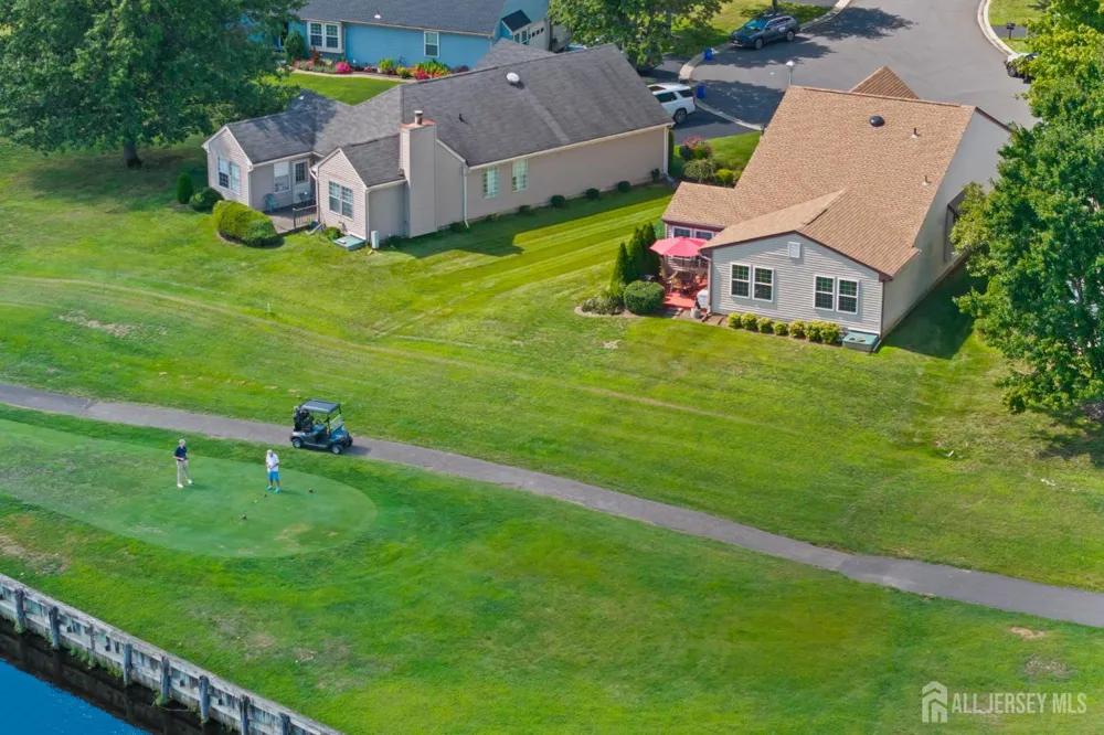 14 Thomas Paine Drive Monroe, NJ 08831