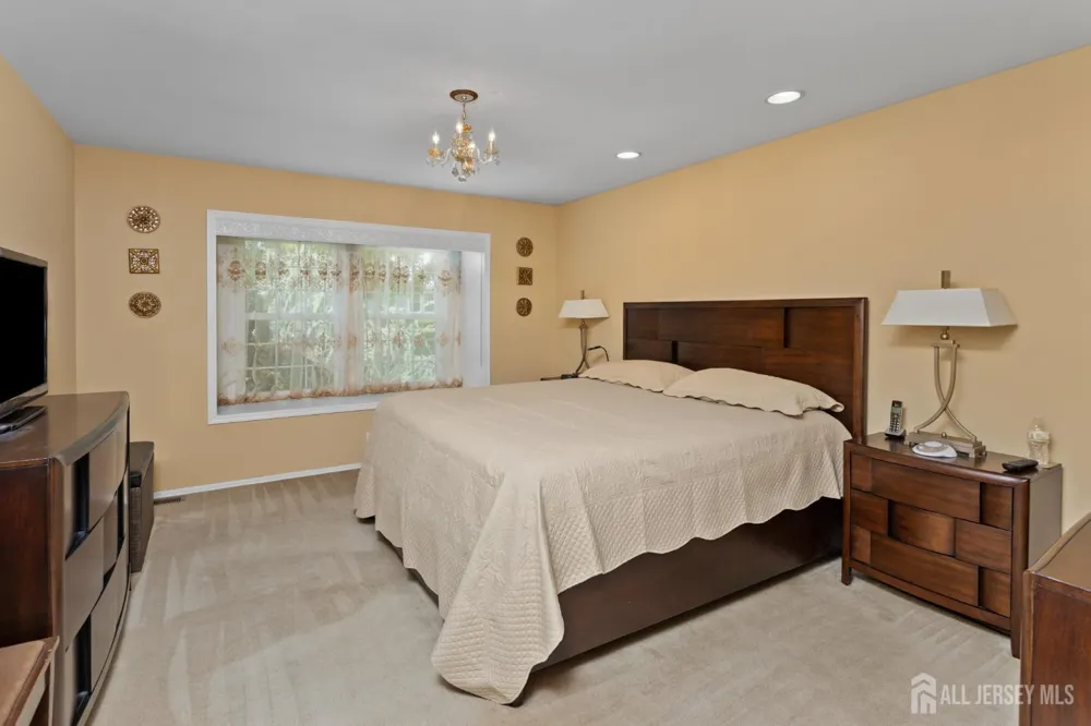 14 Thomas Paine Drive Monroe, NJ 08831
