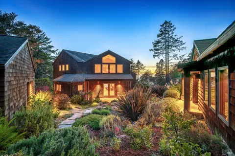 35148 Crows Nest Drive