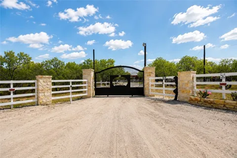 2325 E Highway 285
