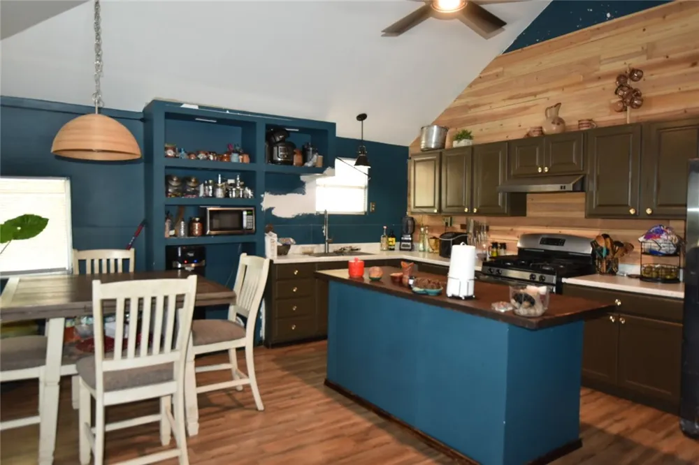 2325 E Highway 285 Falfurrias, TX 78355
