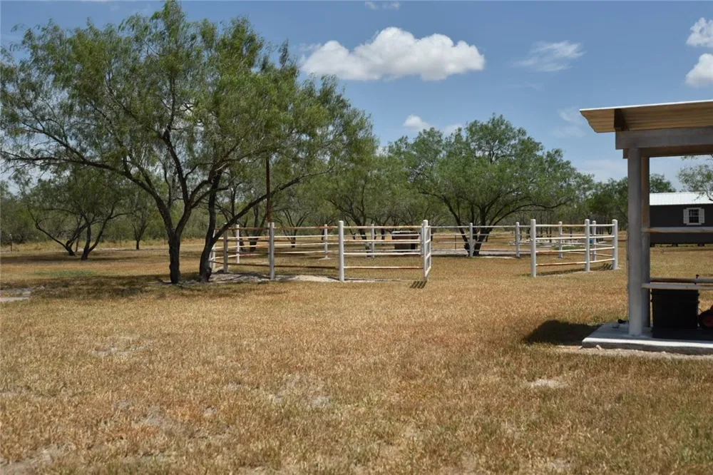 2325 E Highway 285 Falfurrias, TX 78355