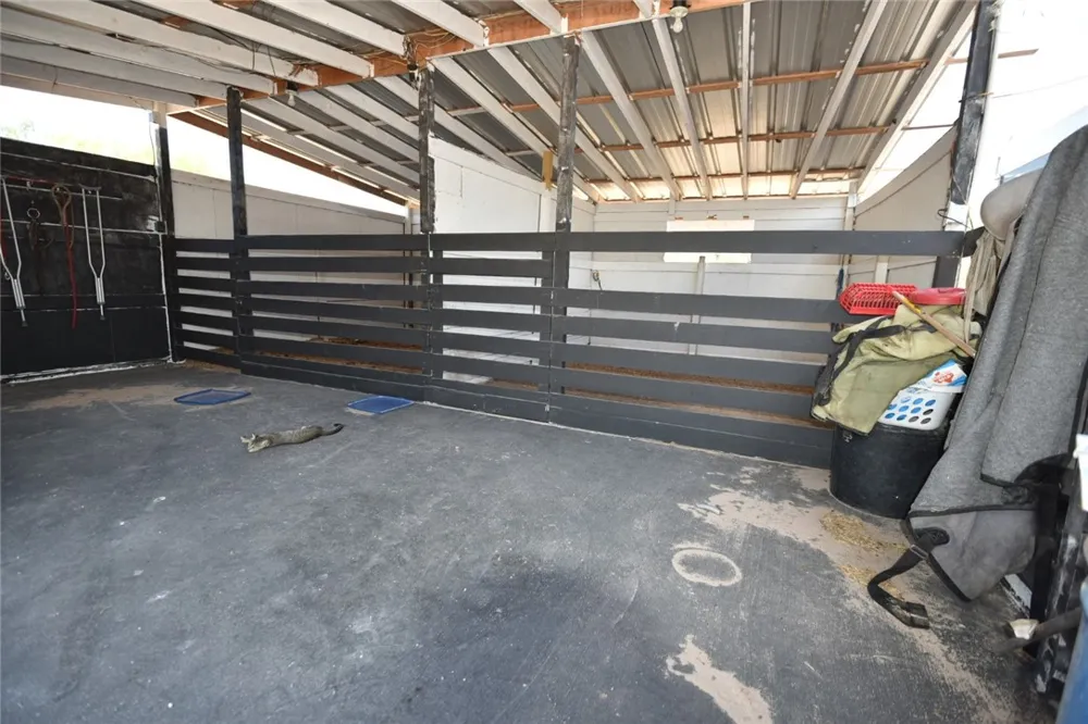2325 E Highway 285 Falfurrias, TX 78355