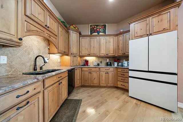 7928 Red Hill Road Larkspur, CO 80118