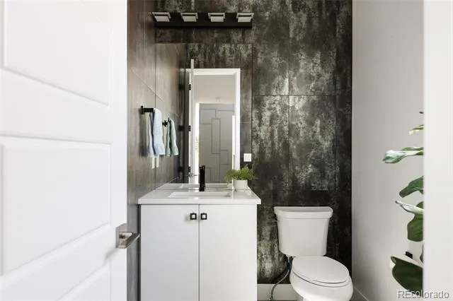 9999 E 59th North Place Denver, CO 80238