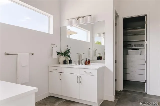 9999 E 59th North Place Denver, CO 80238