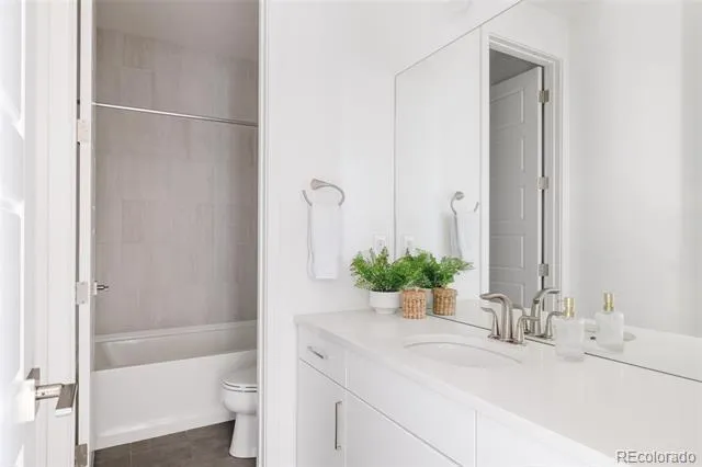 9999 E 59th North Place Denver, CO 80238