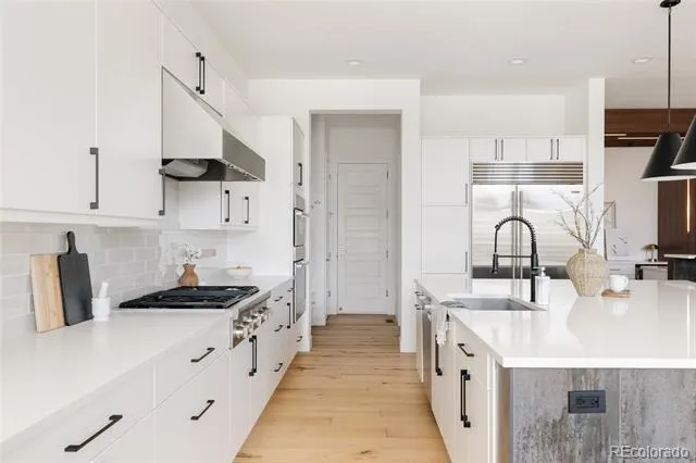9999 E 59th North Place Denver, CO 80238