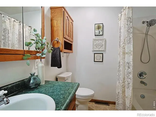 2713 19th St Rd Greeley, CO 80634