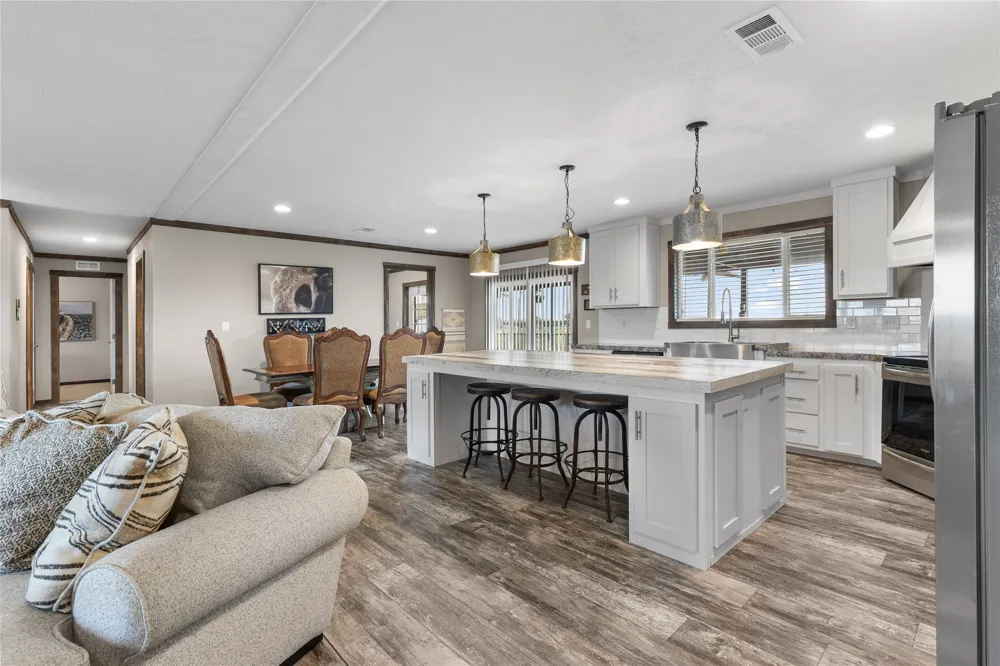 606 W Moonshine Road Seymour, TX 76380