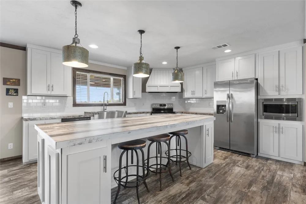606 W Moonshine Road Seymour, TX 76380