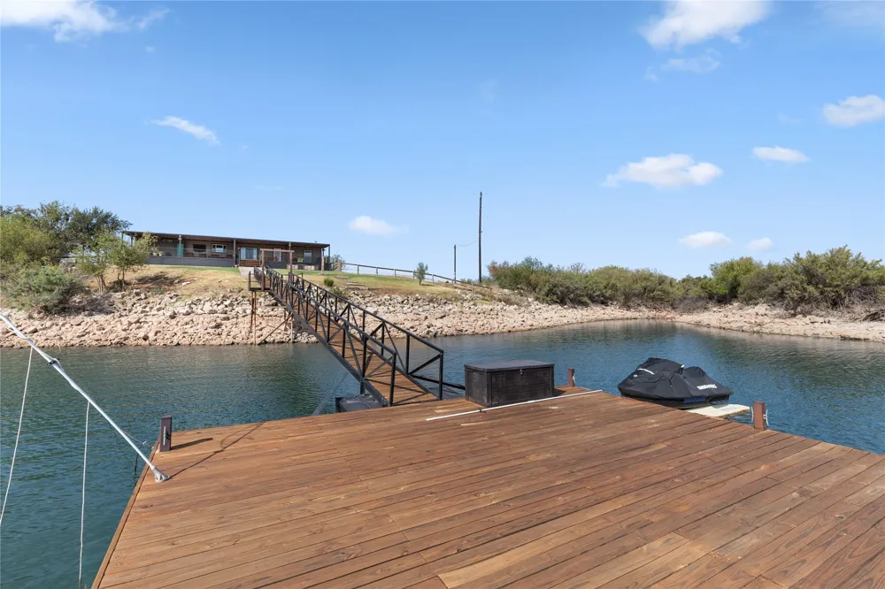 606 W Moonshine Road Seymour, TX 76380