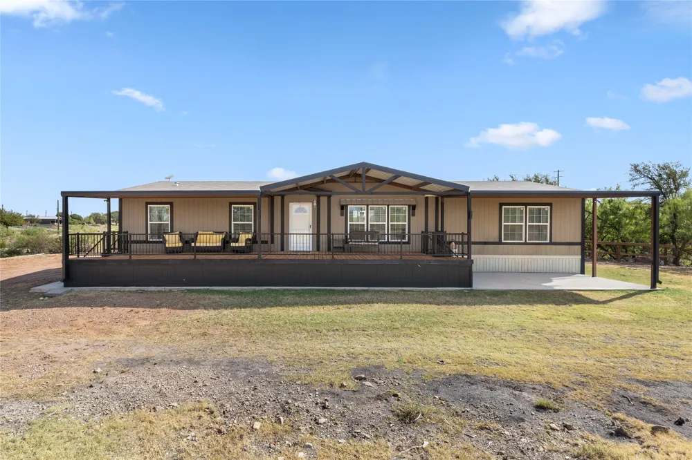 606 W Moonshine Road Seymour, TX 76380