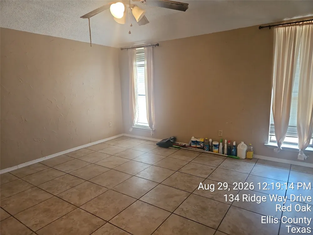 134 Ridgeway Drive Red Oak, TX 75154