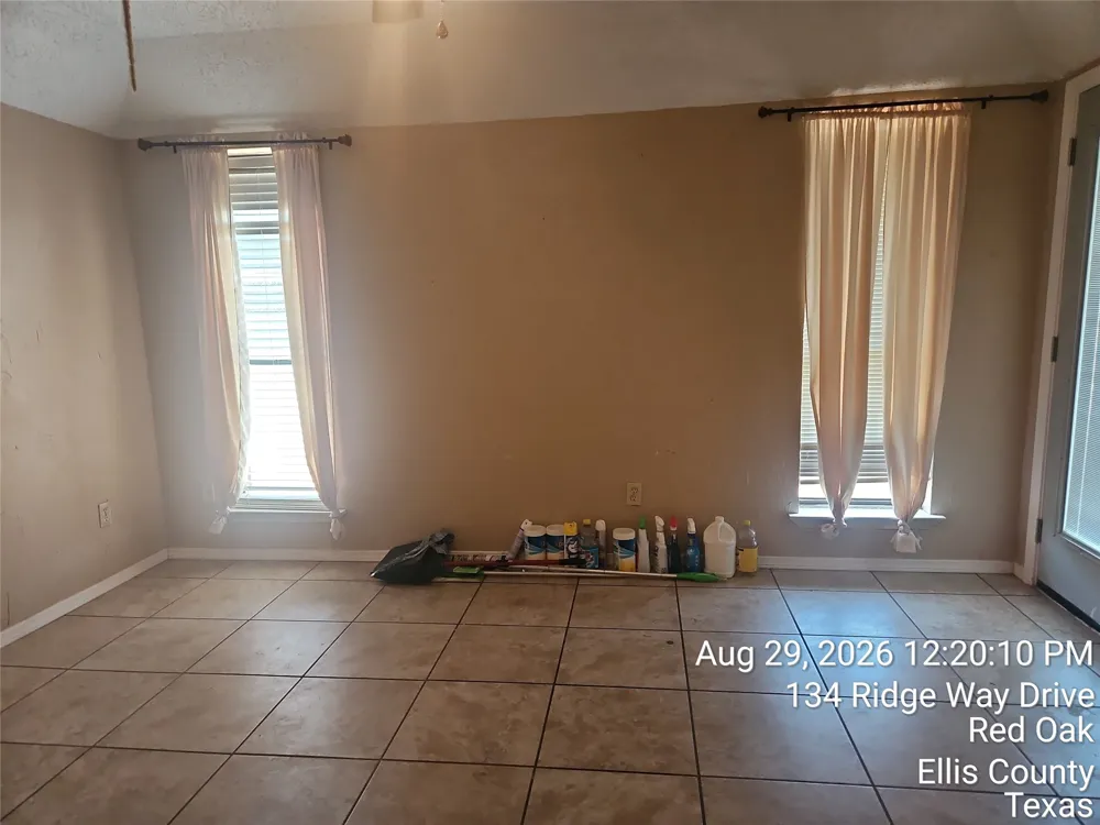134 Ridgeway Drive Red Oak, TX 75154