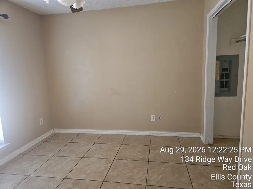 134 Ridgeway Drive Red Oak, TX 75154