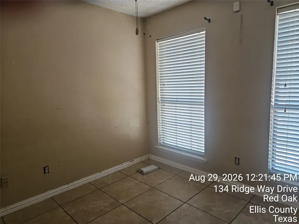 134 Ridgeway Drive Red Oak, TX 75154