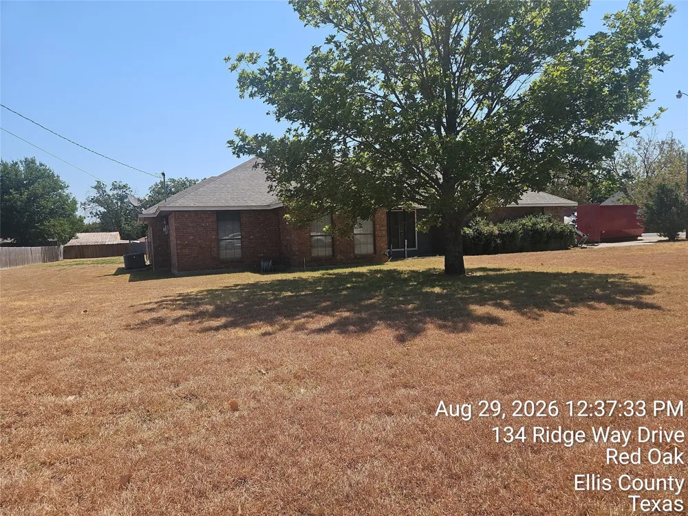 134 Ridgeway Drive Red Oak, TX 75154