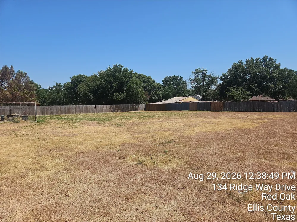 134 Ridgeway Drive Red Oak, TX 75154