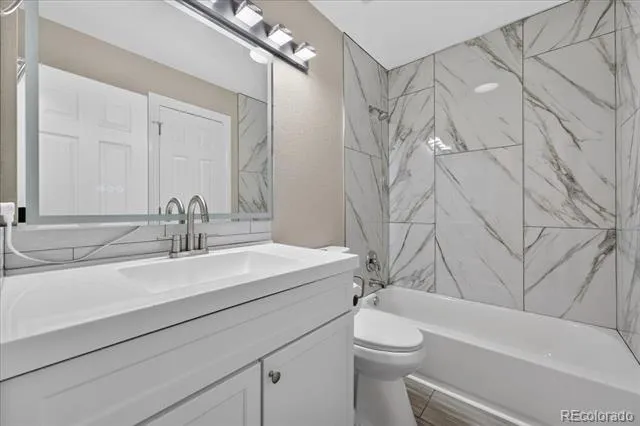 3708 S Ensenada Street Aurora, CO 80013