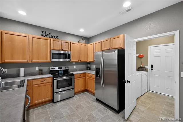 6714 S Winnipeg Circle #104 Aurora, CO 80016