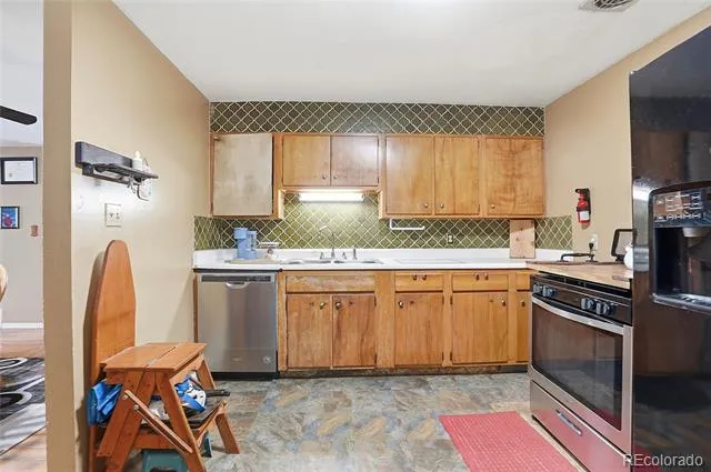 6895 W Bayaud Avenue Denver, CO 80226