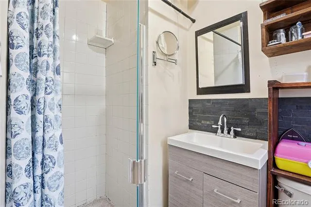 6895 W Bayaud Avenue Denver, CO 80226