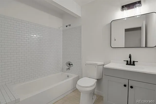 8962 W Temple Place Denver, CO 80123