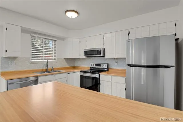 8962 W Temple Place Denver, CO 80123