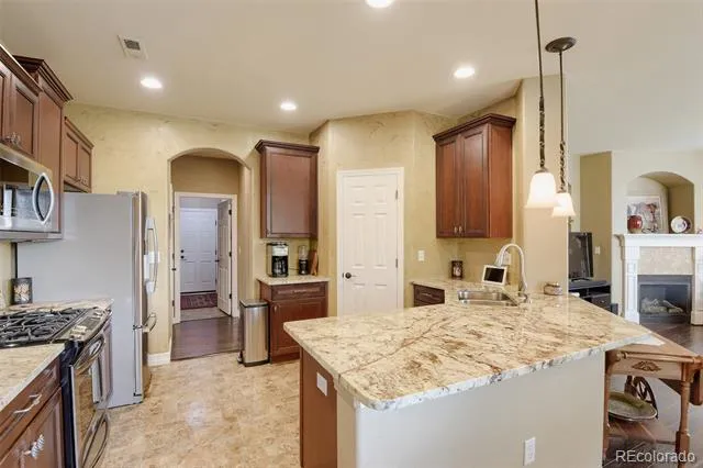 10122 Bluffmont Lane Lone Tree, CO 80124