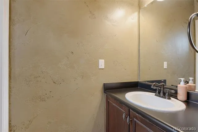 10122 Bluffmont Lane Lone Tree, CO 80124