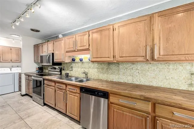 7466 W Cedar Circle Lakewood, CO 80226
