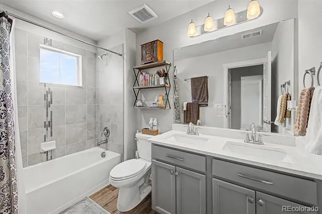 4492 Moose Street Johnstown, CO 80534