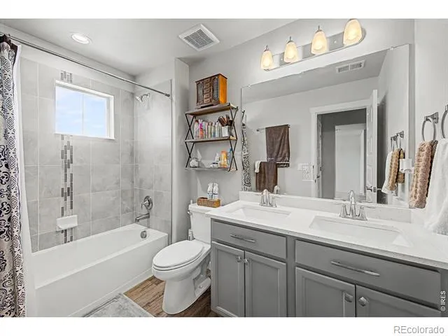 4492 Moose Street Johnstown, CO 80534