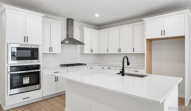 2112 S Irvington Street Aurora, CO 80018
